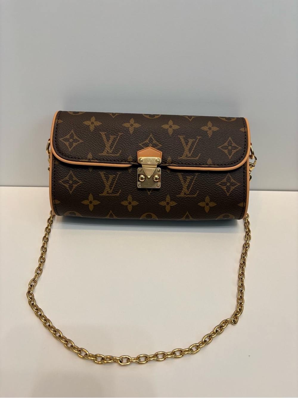 ❤️Louis Vuitton - Pochette Camille-Monogram❤️